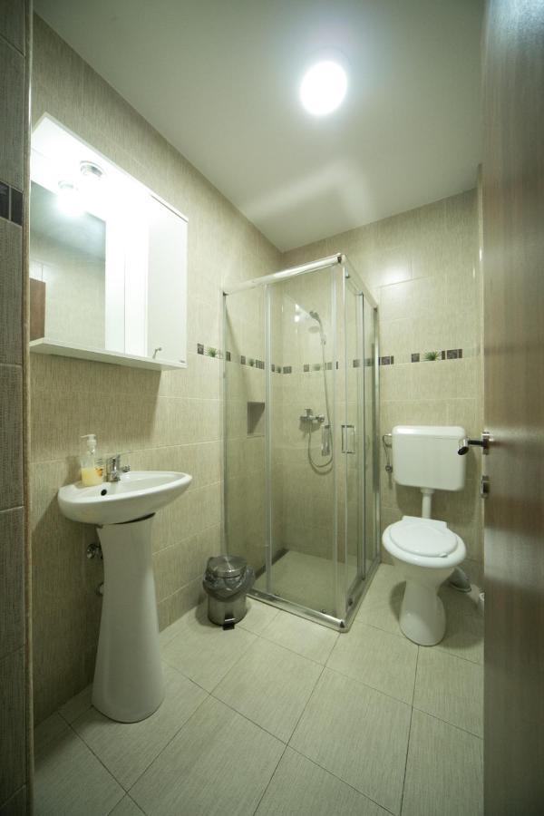 Napsugar Panzio Motel Lunga  ภายนอก รูปภาพ